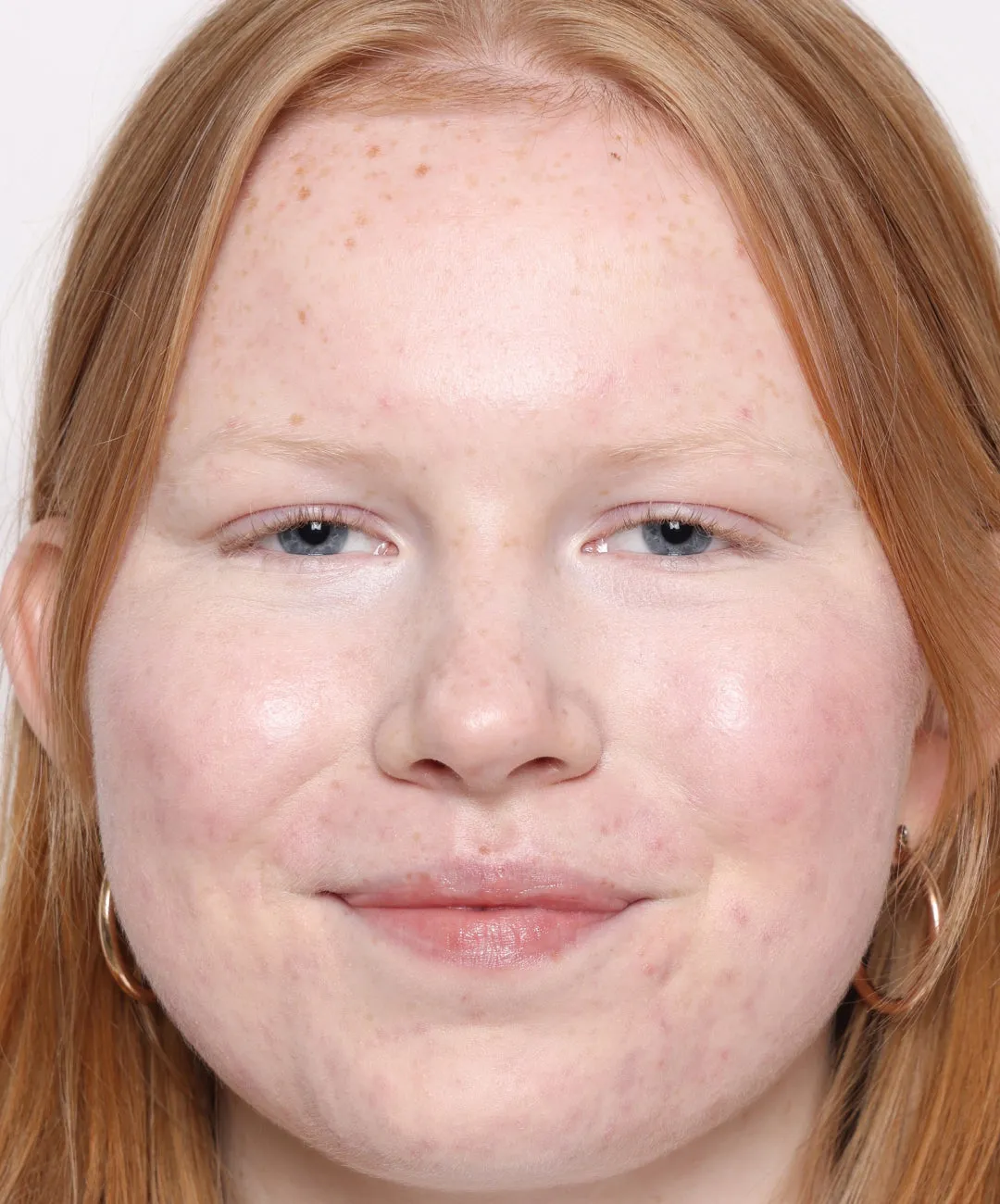 REFY Concealer met lichte dekking en zachte focus