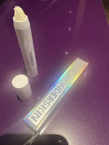 Wonderskin Wonder Blading Top Gloss lipgloss holographic shine