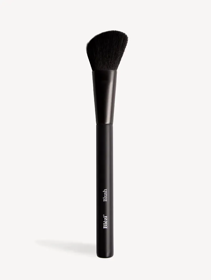 Blezi Blush Brush blushkwast zwart schuin