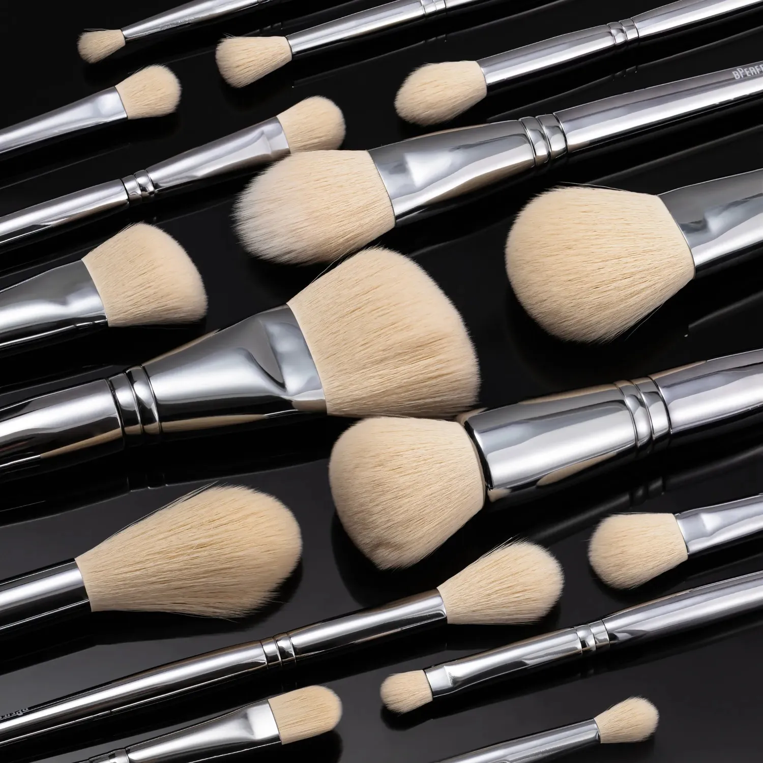 Bperfect Collective Edit Essentials kwastenset 16 stuks vegan