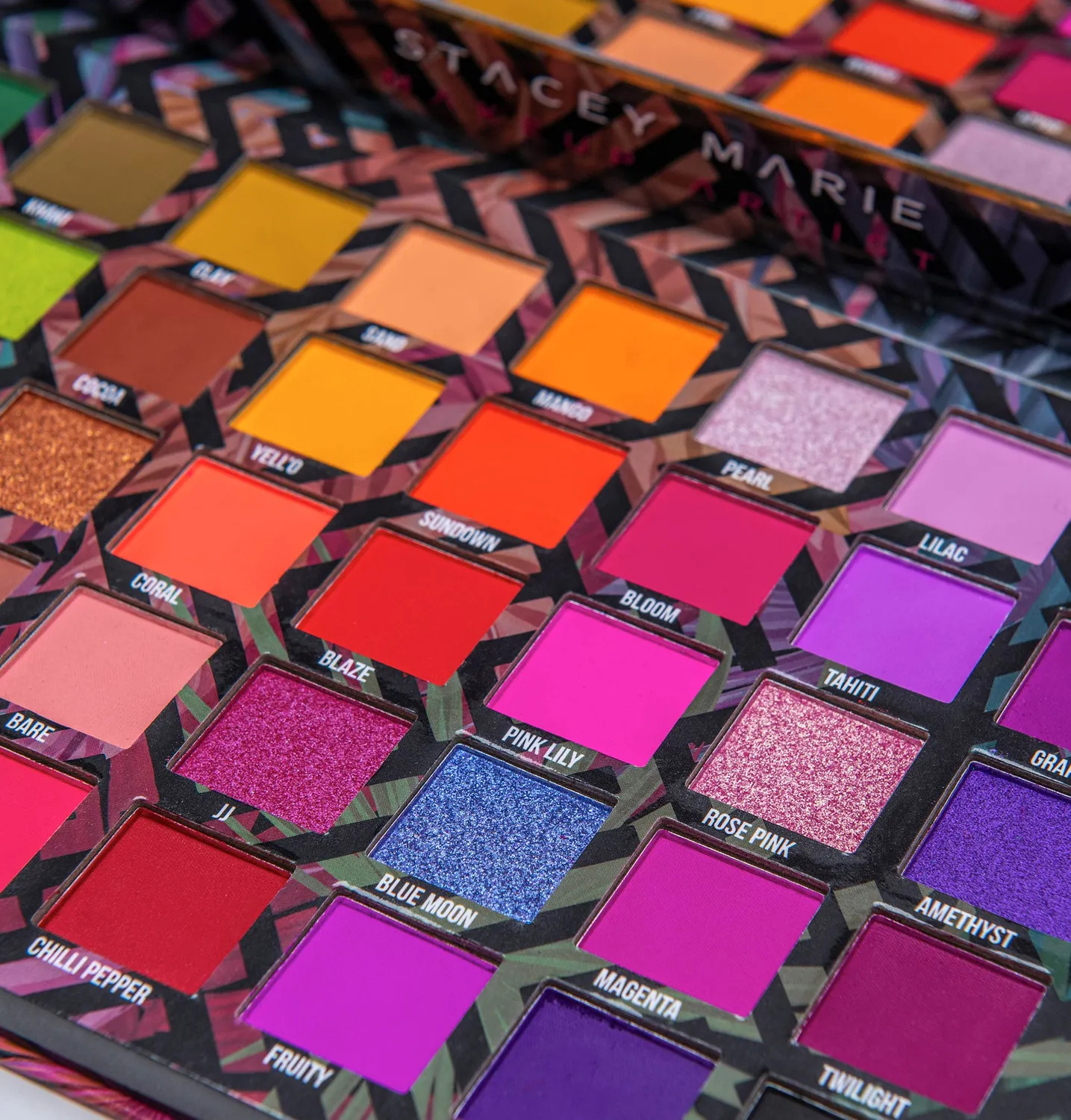 BPerfect Carnival III Love Tahiti Palette oogschaduw 64g