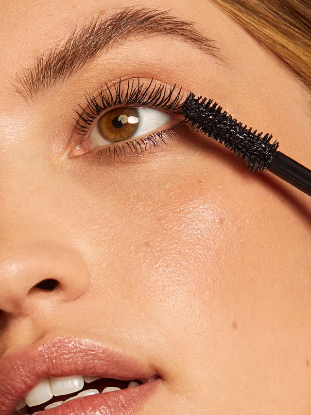 ILIA Fullest Volumizing Mascara Classic Black zwart