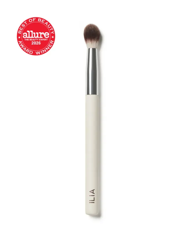 ILIA Blending Brush oogschaduwkwast taps toelopend