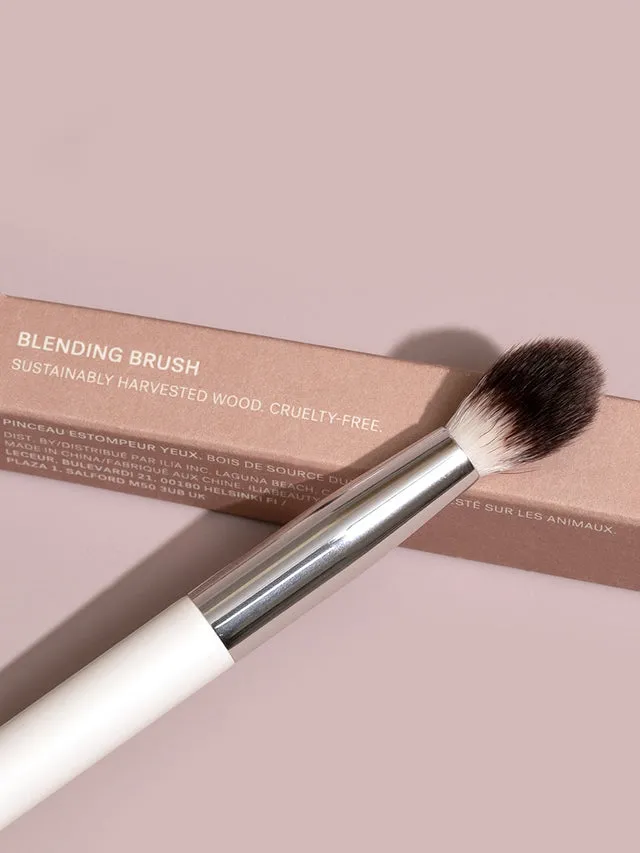 ILIA Blending Brush oogschaduwkwast taps toelopend