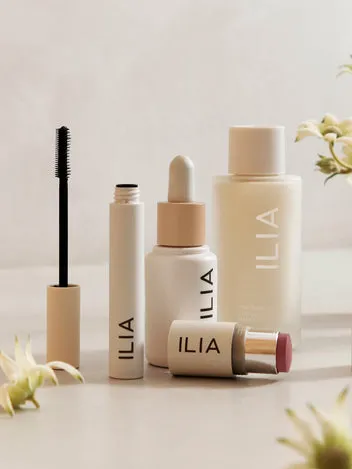 ILIA Beauty The Hero Set make-up set stralende huid