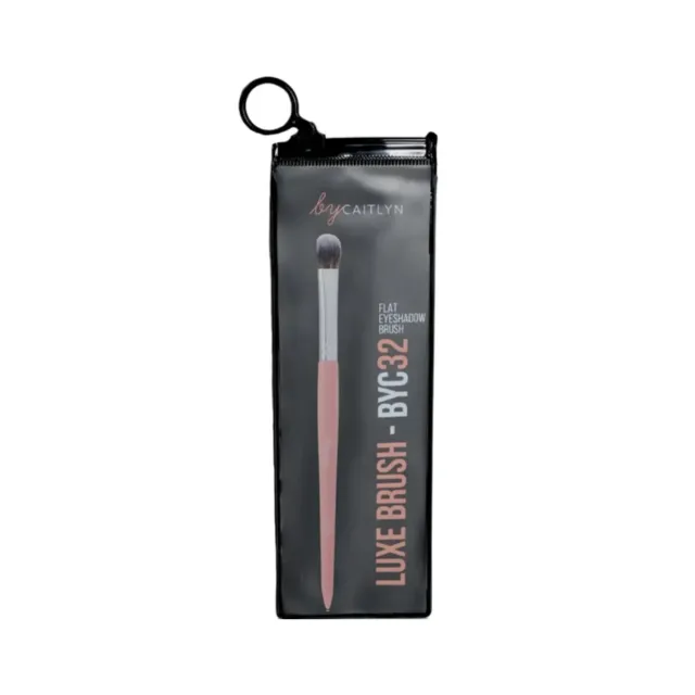 BPerfect BYCC BYC32 Flat Eyeshadow oogschaduwkwast dense