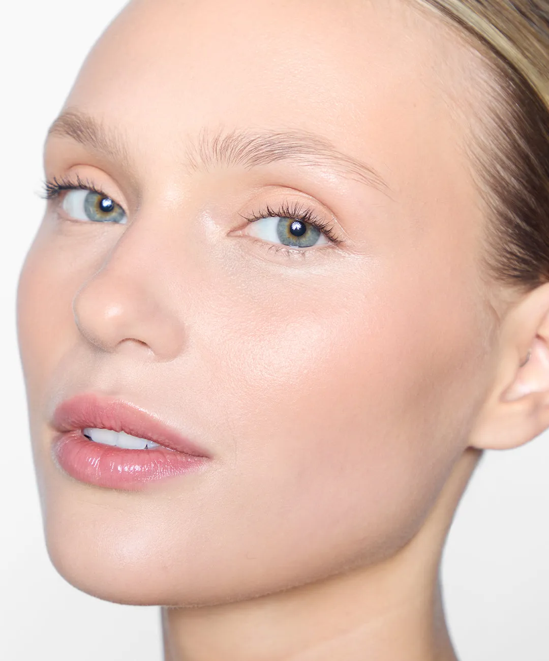 REFY Brow Tint wenkbrauwgel met zachte tint