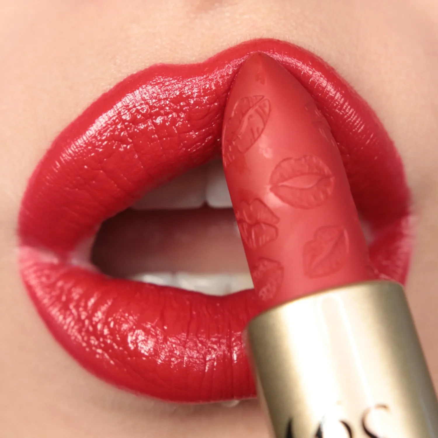 BPerfect Mrs Glam Mrs Kisses Lipstick Cherry Tart romig
