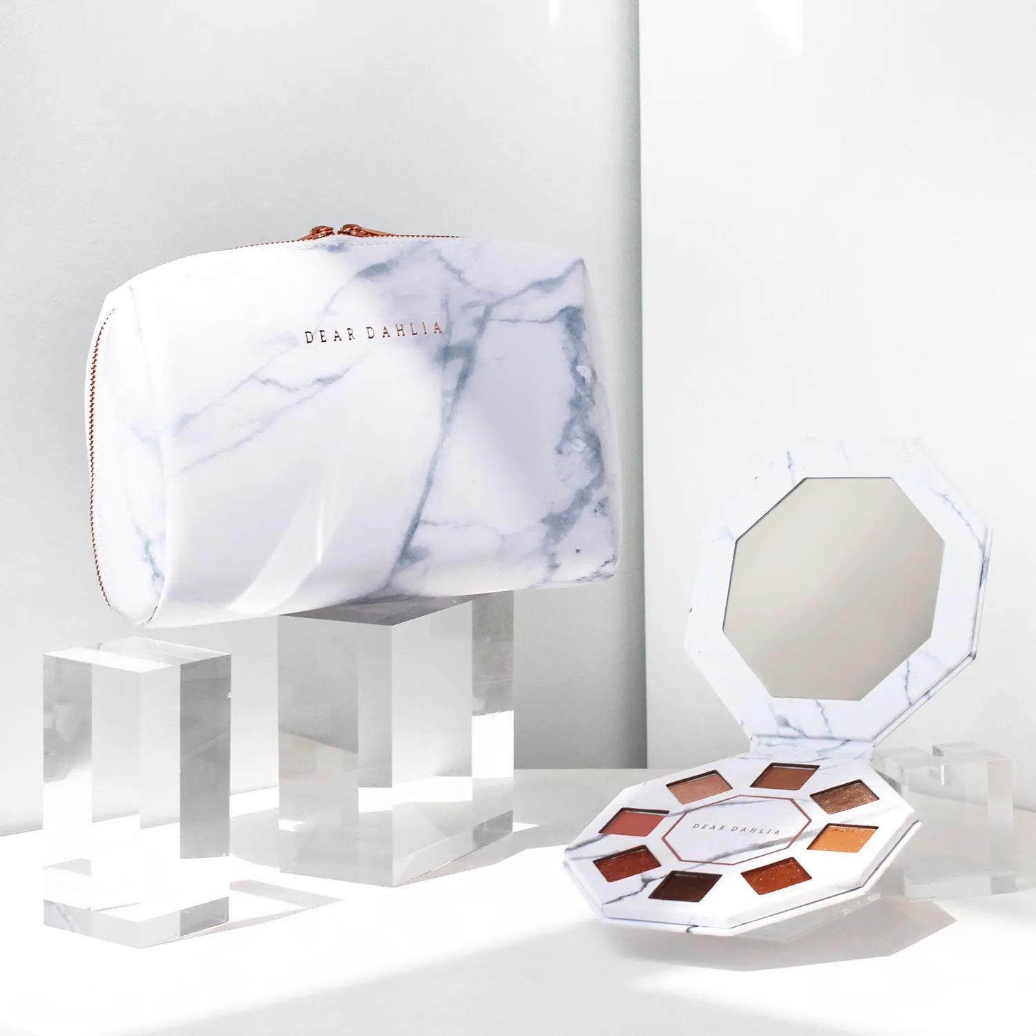 Dear Dahlia Signature Marble Make-up Tasje vegan leer
