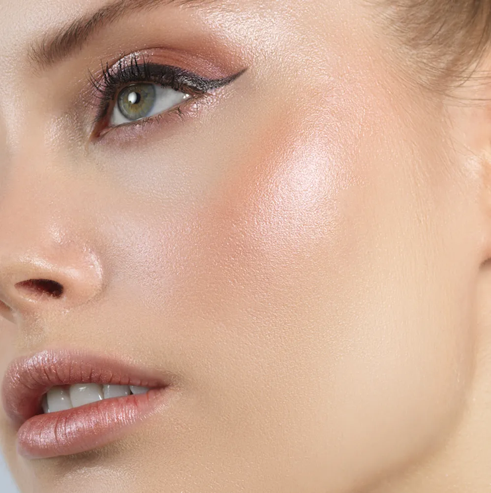 Stila Heaven's Hue highlighter Kitten shimmer nude roze 10g