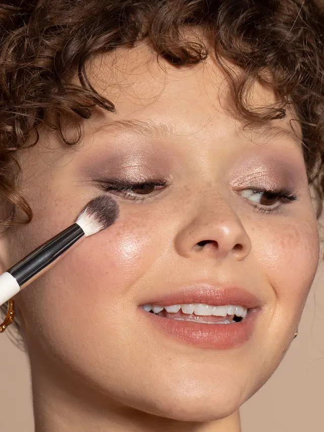 ILIA Blending Brush oogschaduwkwast taps toelopend