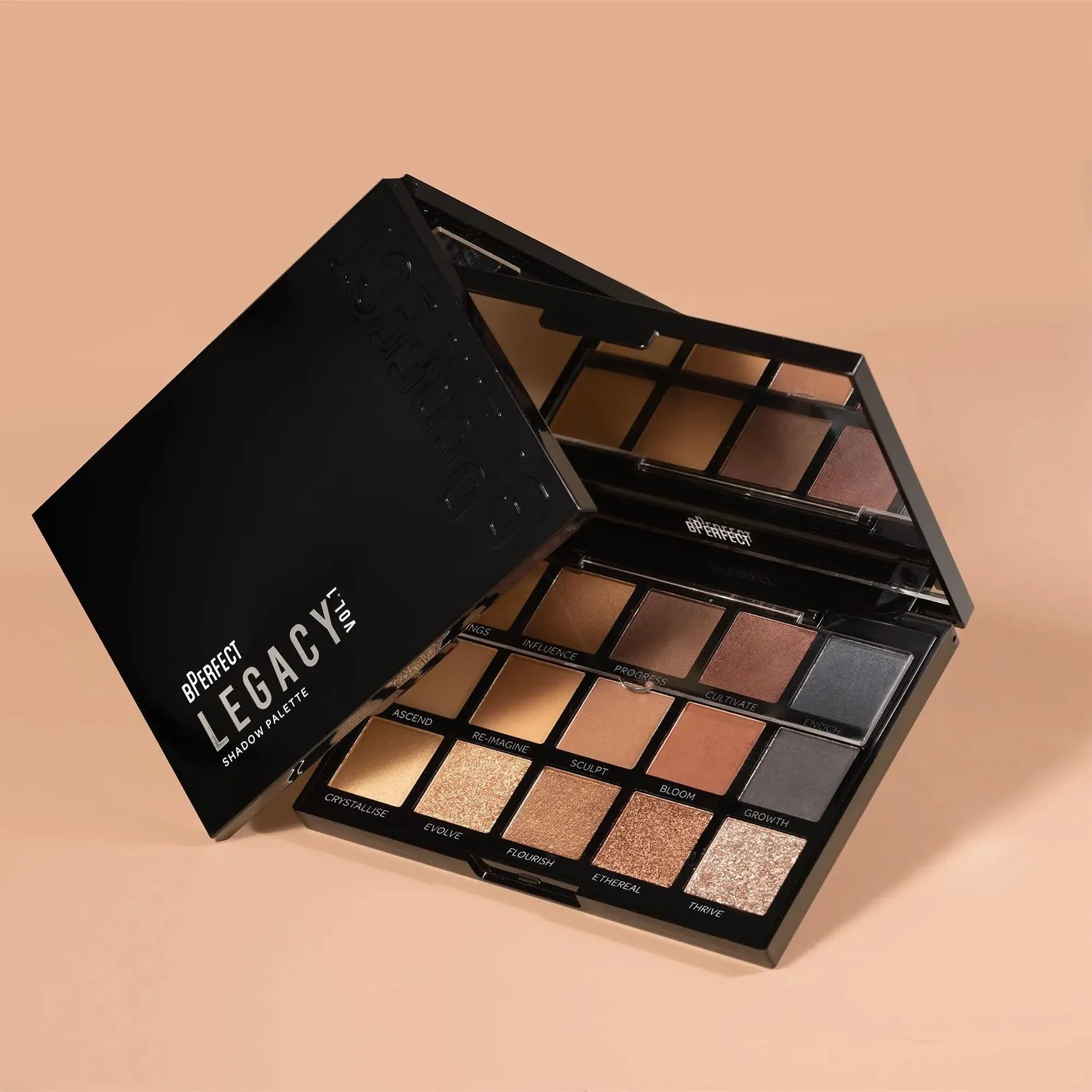 BPerfect Legacy Vol 1 oogschaduwpalette 26g 15 kleuren