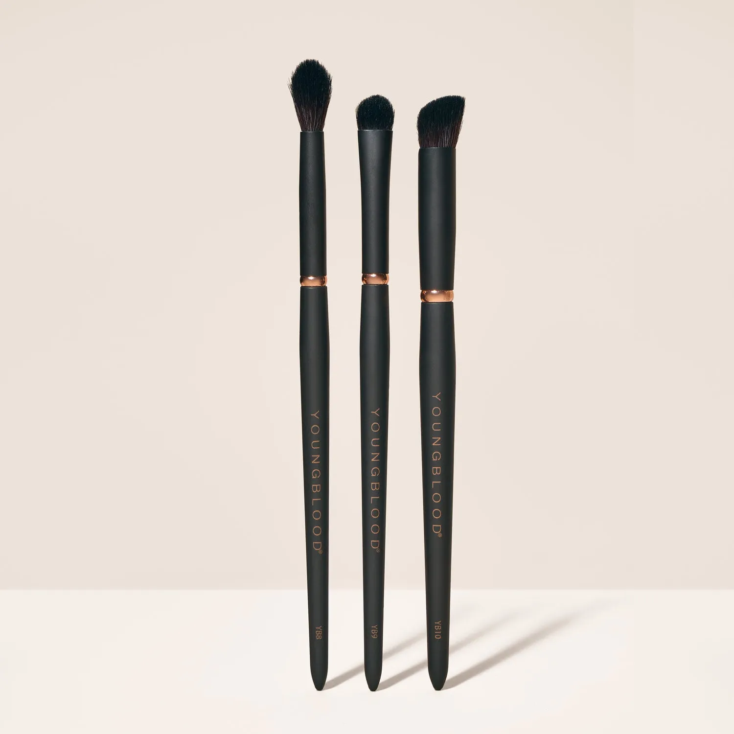 Youngblood YB9 All-Over Shadow Brush oogschaduwkwast rond