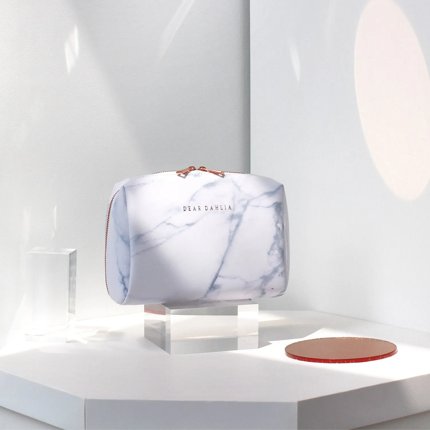 Dear Dahlia Signature Marble Make-up Tasje vegan leer