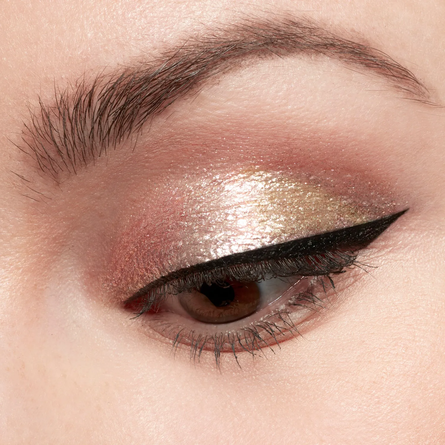 Stila Glitter & Glow vloeibare oogschaduw Kitten Karma 4,5 ml glitter