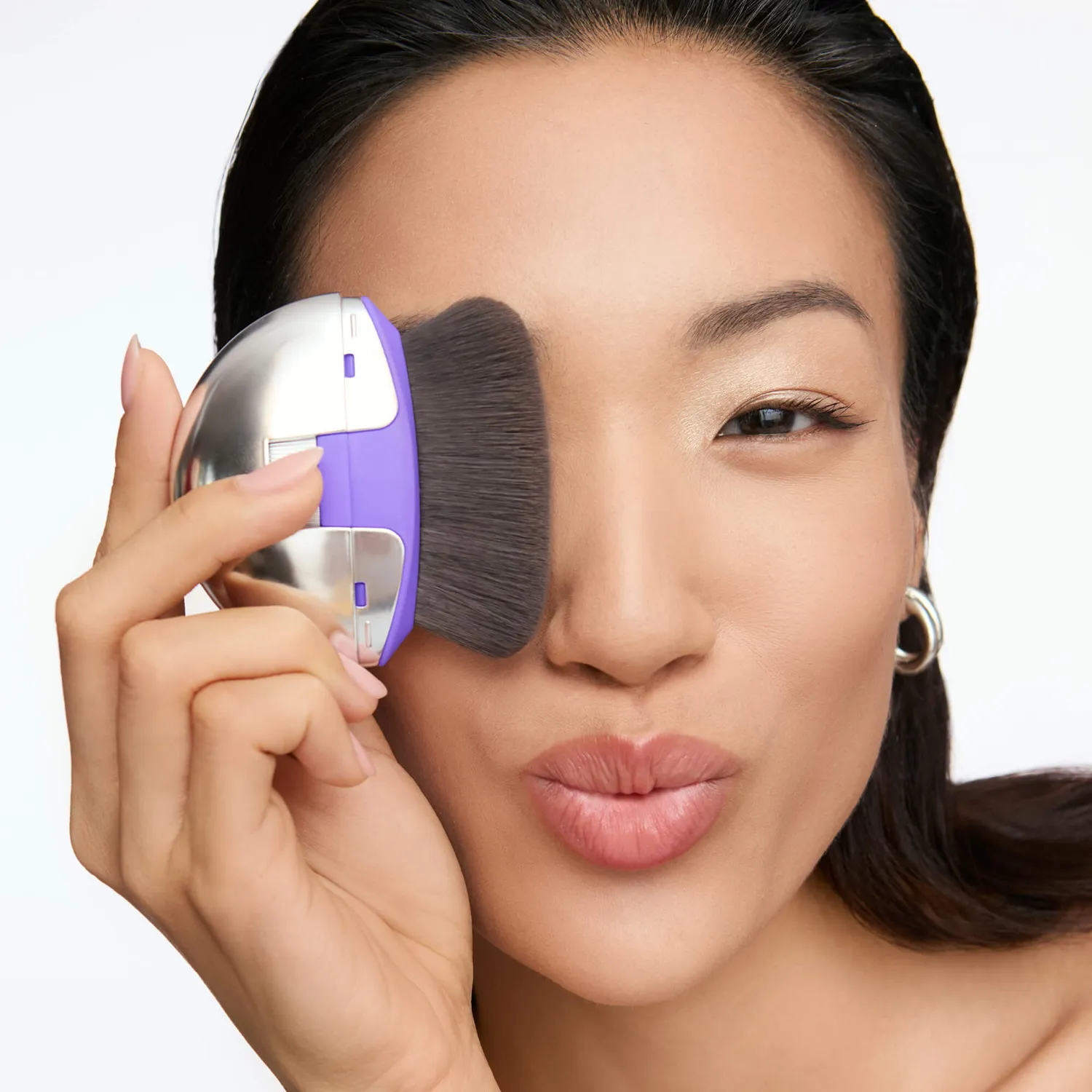 Wonderskin Dial-it Up Foundation kwast zachte dekking