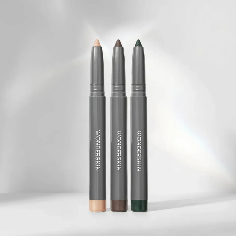 Wonderskin IYKYK Eyeshadow Trio sticks zachte dekking