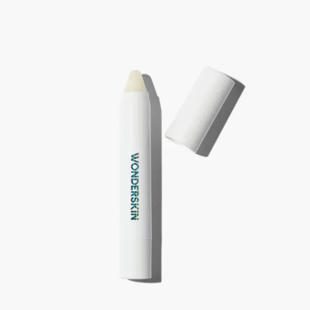 Wonderskin Wonder Blading 3-in-1 lipscrub stick sheaboter