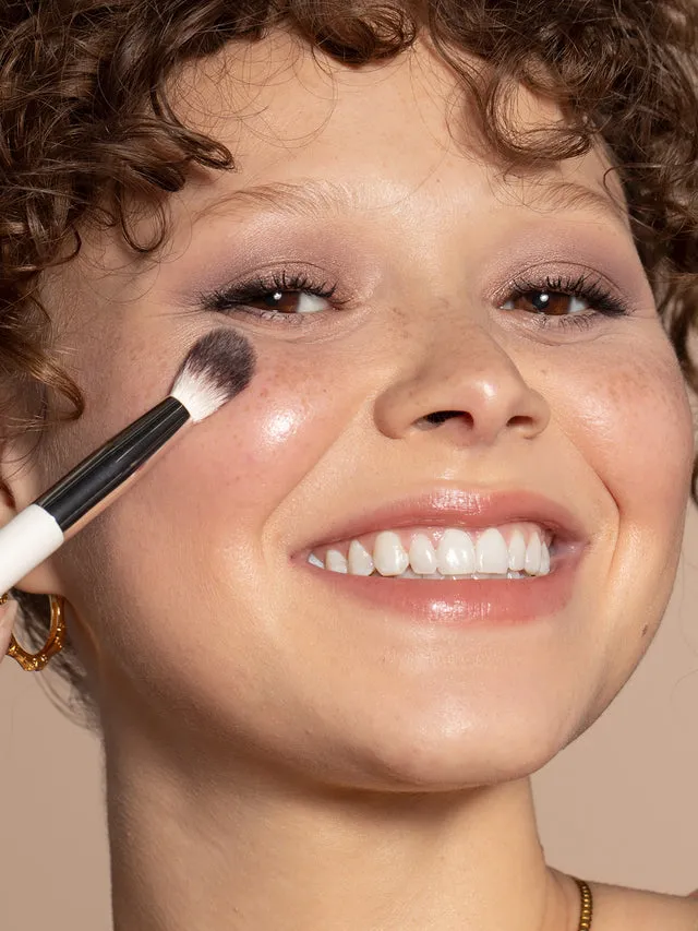 ILIA Blending Brush oogschaduwkwast taps toelopend